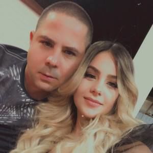 Meet your Posher, Lázaro flabia